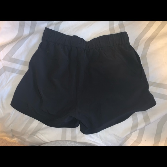 LULULEMON SHORTS BLACK - Picture 2 of 3